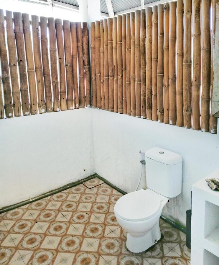 Lambo Homestay Waikabubak Exteriér fotografie