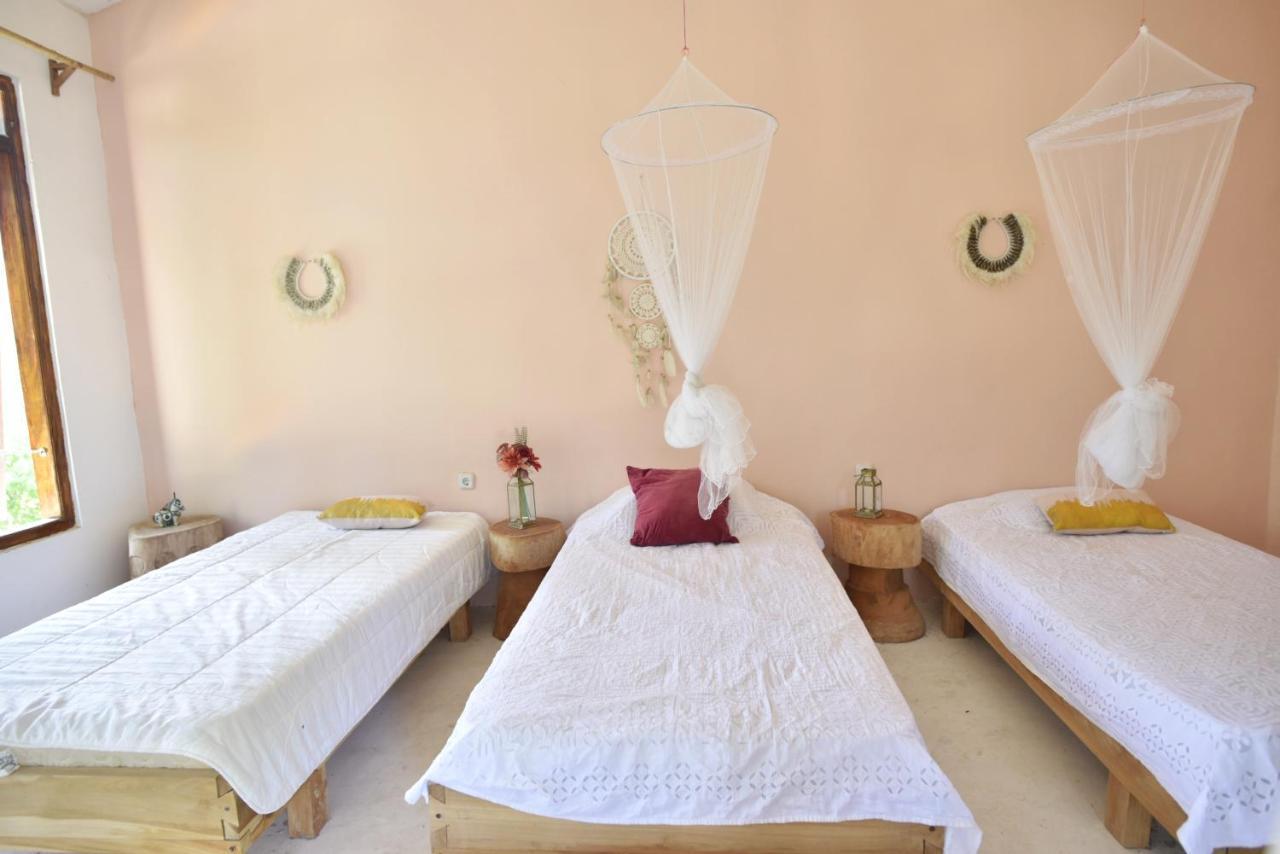Lambo Homestay Waikabubak Exteriér fotografie