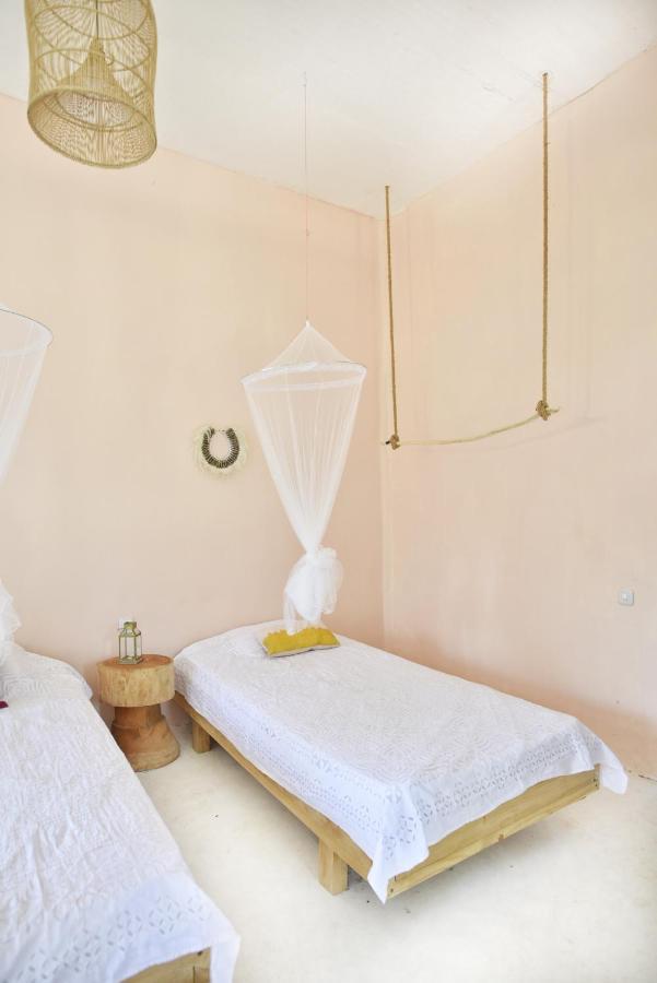 Lambo Homestay Waikabubak Exteriér fotografie