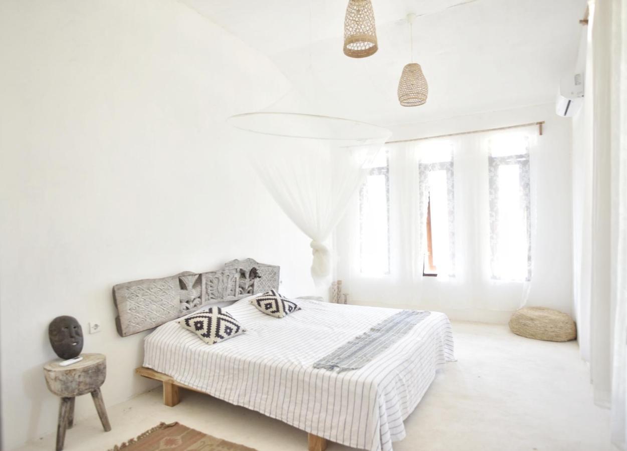Lambo Homestay Waikabubak Exteriér fotografie