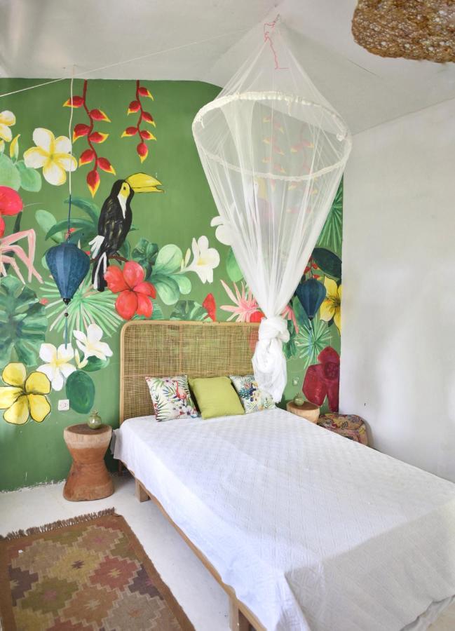 Lambo Homestay Waikabubak Exteriér fotografie