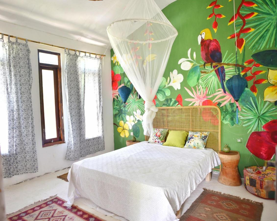 Lambo Homestay Waikabubak Exteriér fotografie